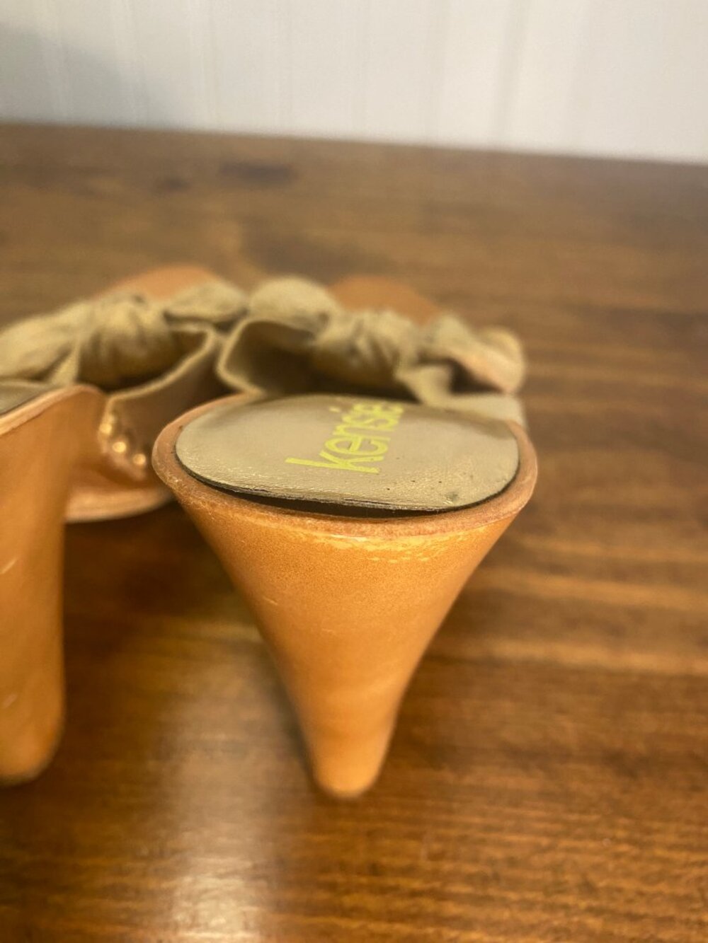 Kensie Girl - Jett Bow Platform Mule Heeled Sandals - Tan/Gold Flecked - 8.5 - Picture 9 of 12